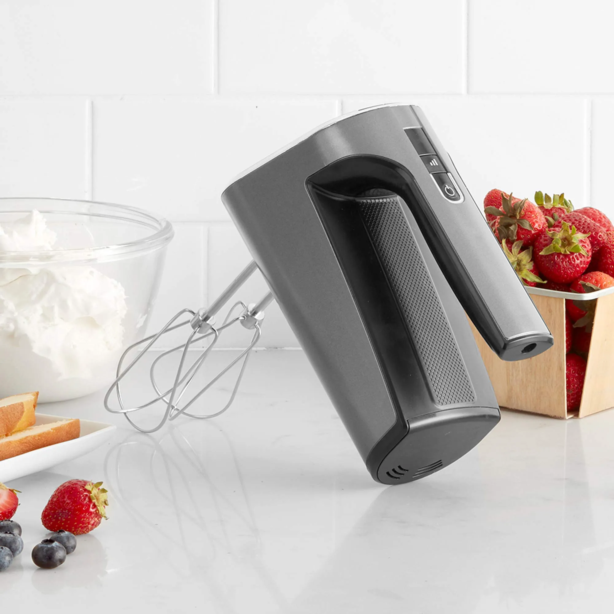 Cuisinart RHM-100 EvolutionX Cordless Rechargeable 5-Speed Hand Mixer (Manufacturer Refurbished)