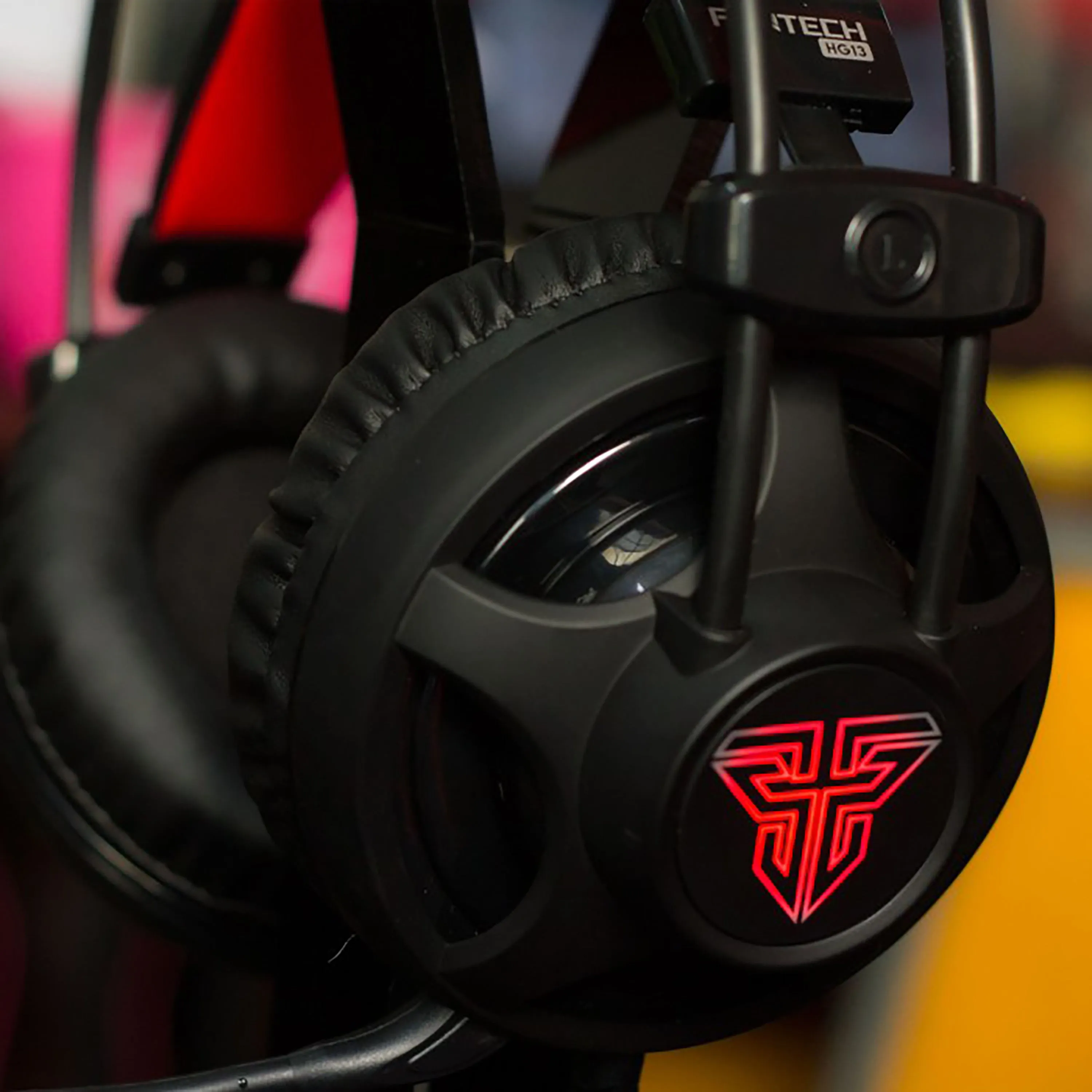 FANTECH HG13 CHIEF GAMING HEADPHONE 360° SURROUND SOUND