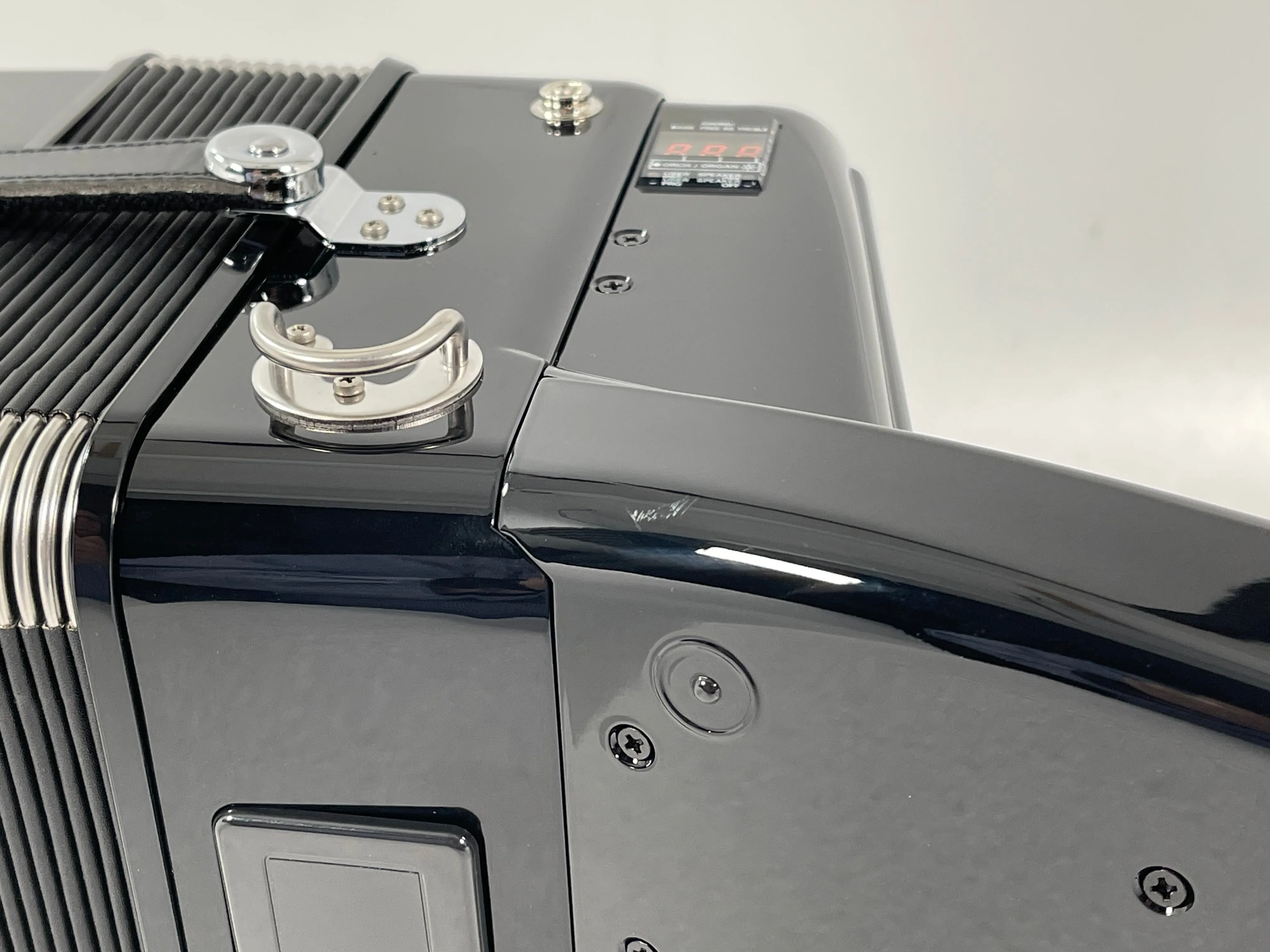 FR-1x  ($200 DEMO Savings)