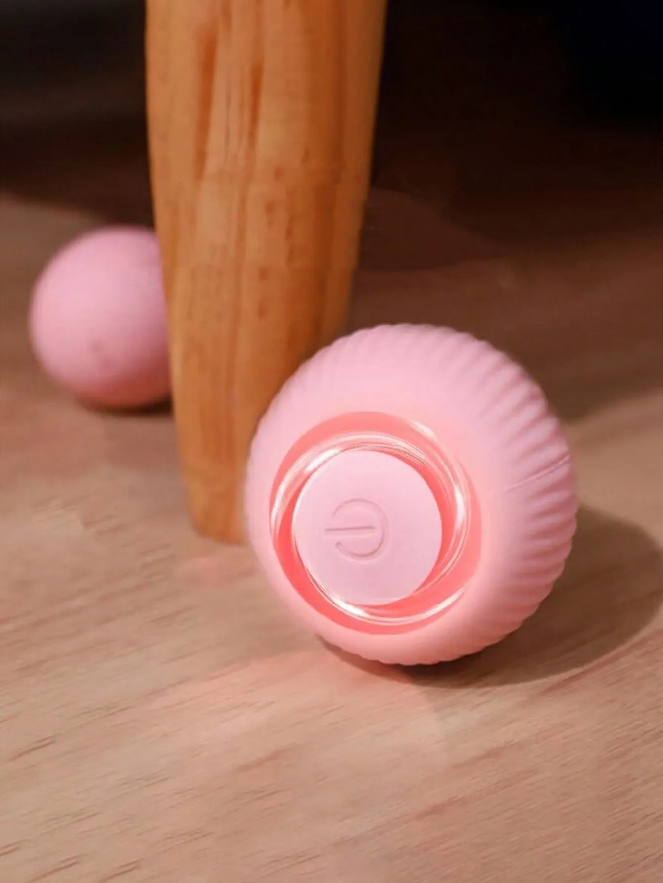 Intelligent Bounce Ball Designed For Medium To Large Dogs To Chase And Chew