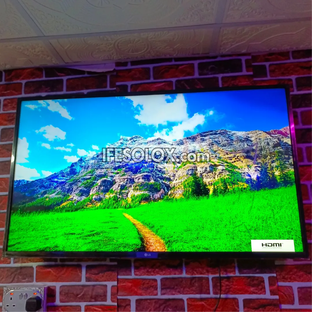 LG 43 Inch 43UN71 Series webOS Smart 4K UHD TV (Active HDR, Bluetooth, WiFi, Miracast, AirPlay) - Foreign Used