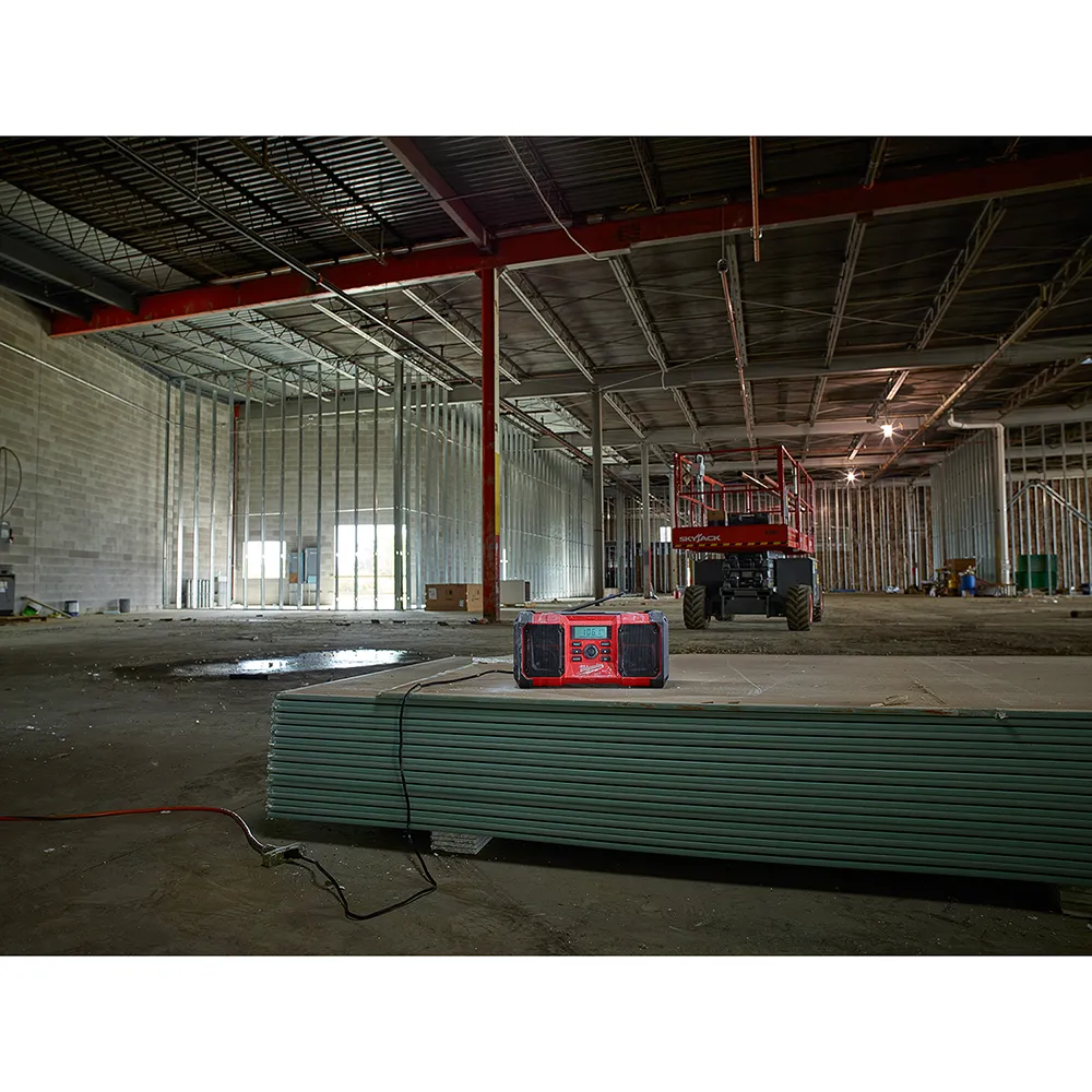 Milwaukee M18 18V Jobsite Radio