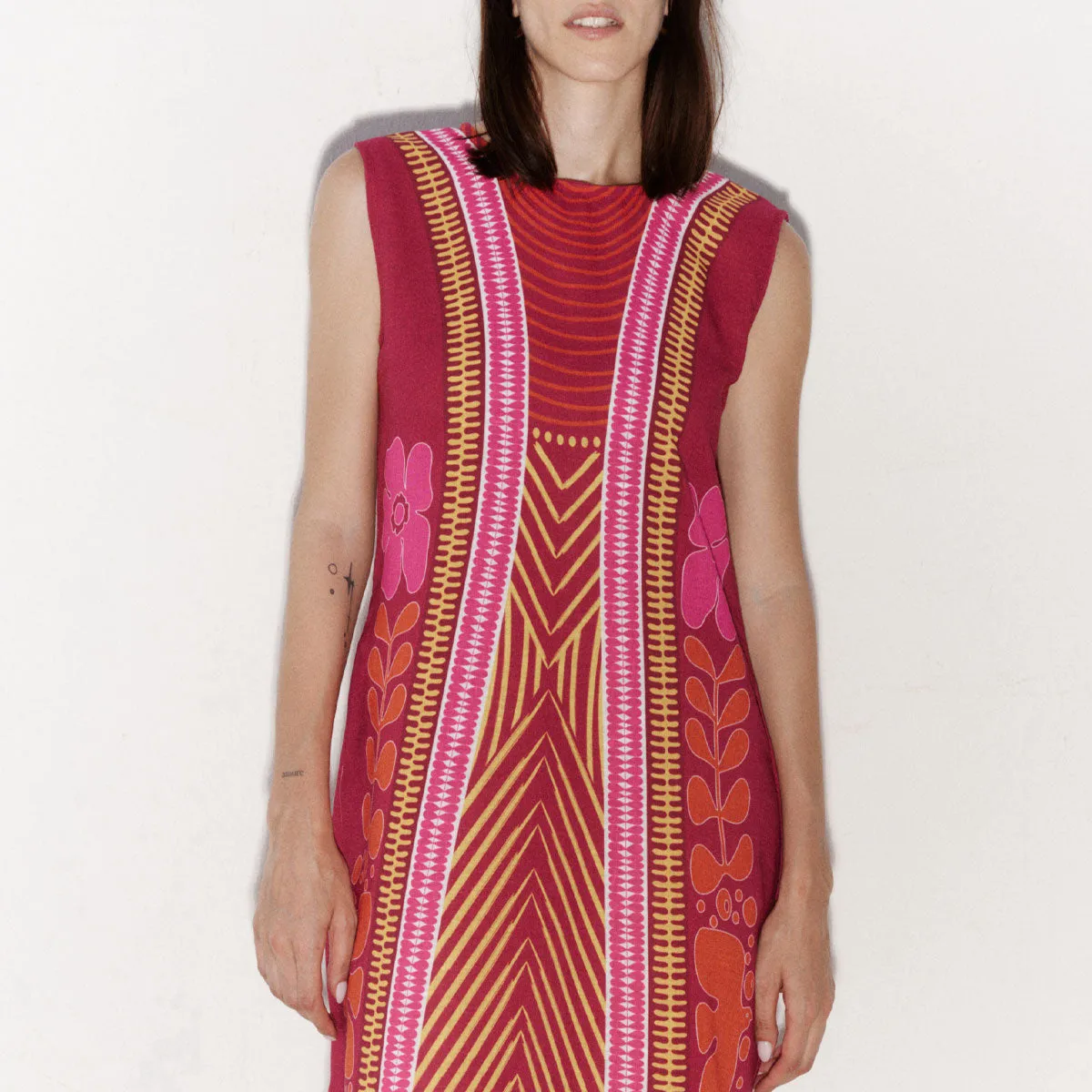 TRIBAL LINEN CHERRY VANDA