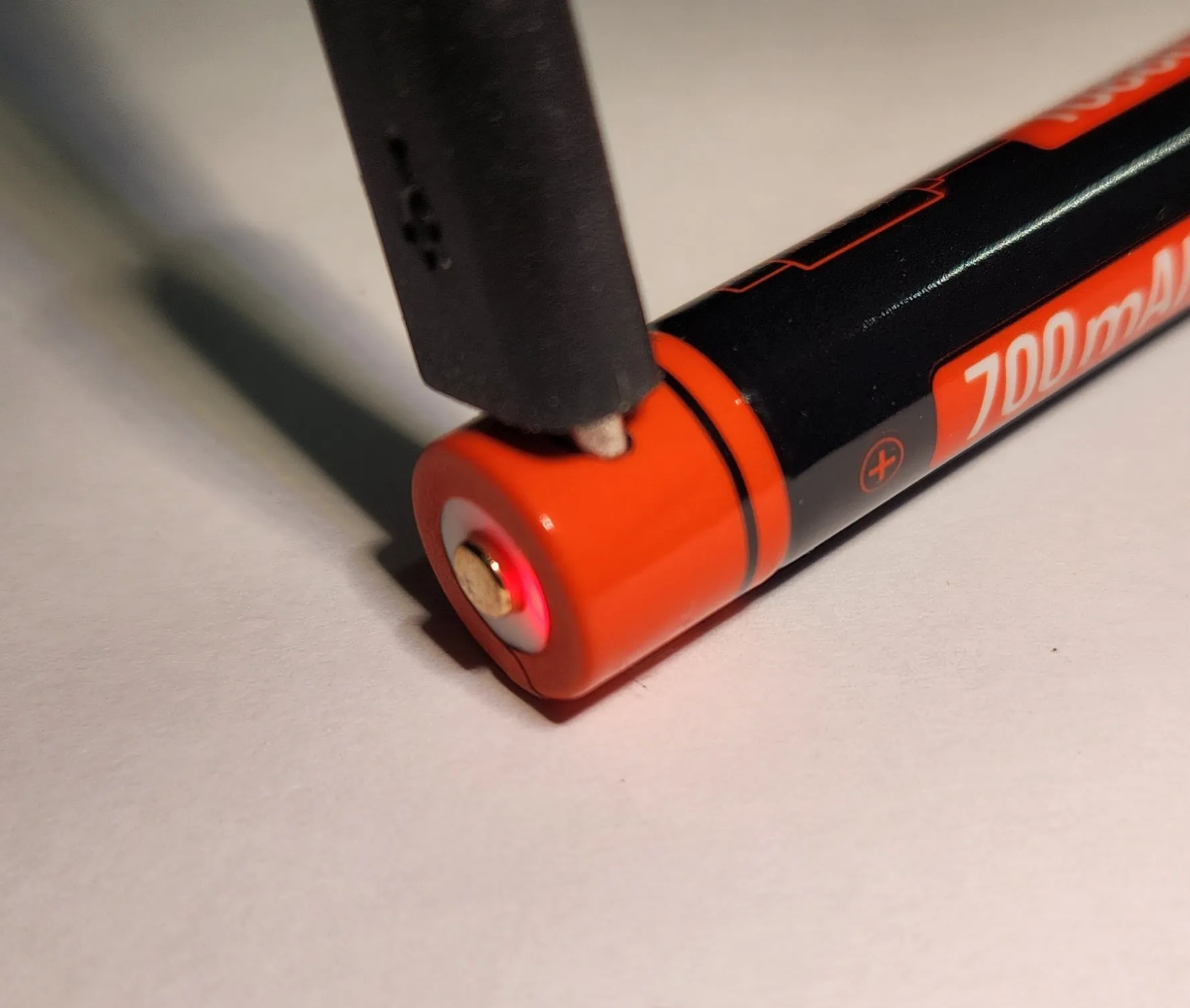 Vapcell 10880 3.0V 700mAh Rechargeable Lithium Battery W/USB  **** HAS TO BE SHIPPED WITH FLASHLIGHT   FEDEX ***